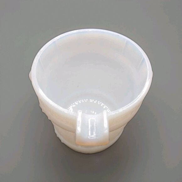 Opal 50's Vintage White Milk Glass Wood Pattern Water Bucket Pail Single Ashtray - Picture 5 of 10
